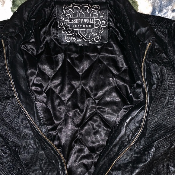 2 Leather Jackets - Picture 2 of 11